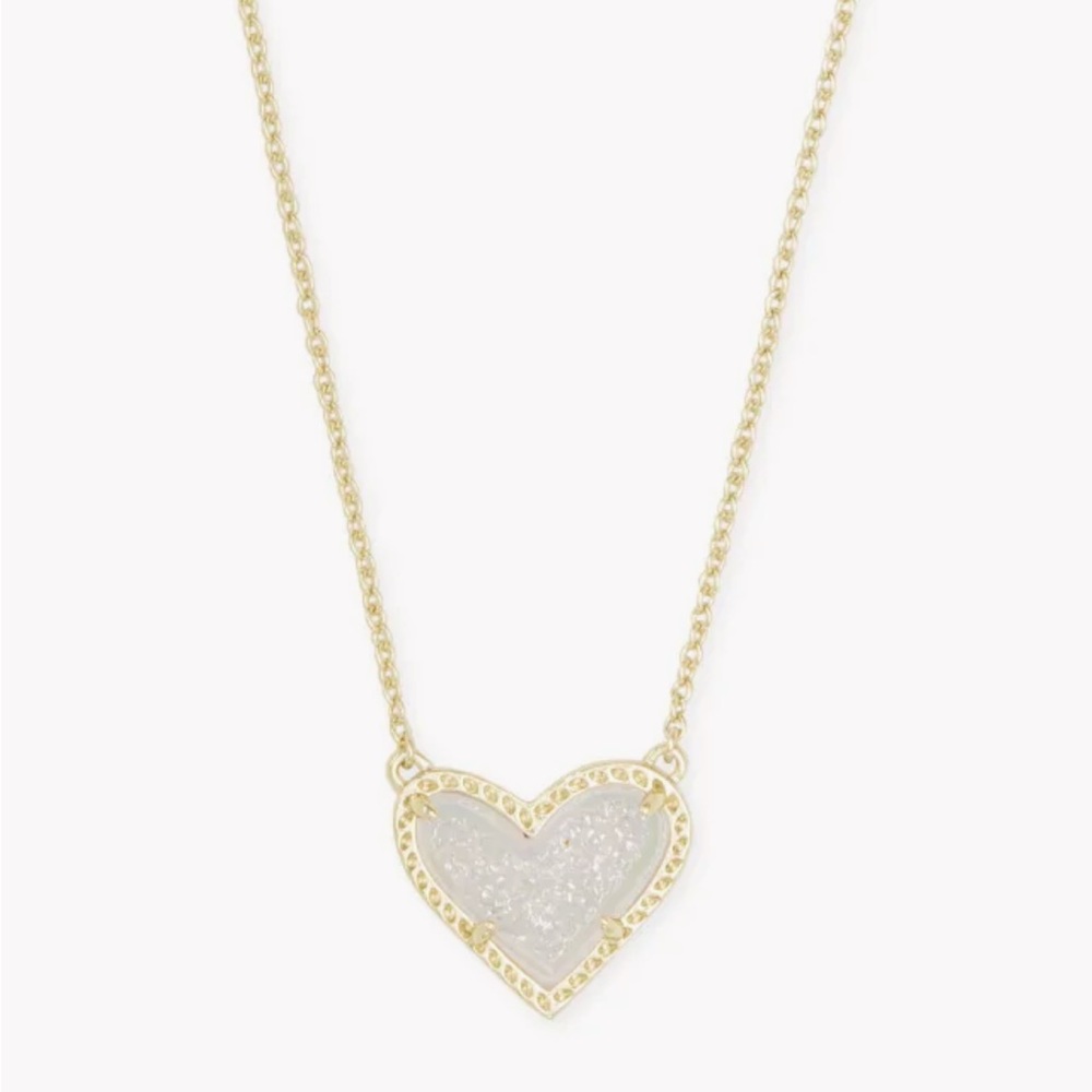 Kendra Scott Ari Heart Gold Pendant Necklace